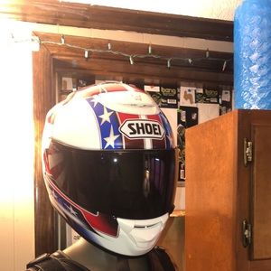 SHOEI Quest helmet